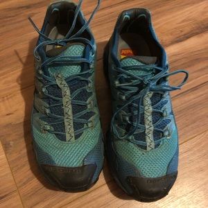 La Sportiva Ultra Raptors - Size 9